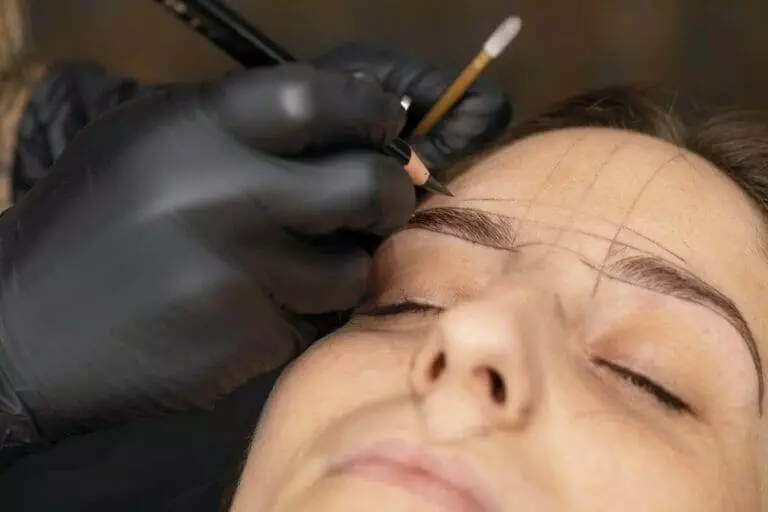 Get the Perfect Arch: A Step-by-Step Guide to Microblading Your Brows